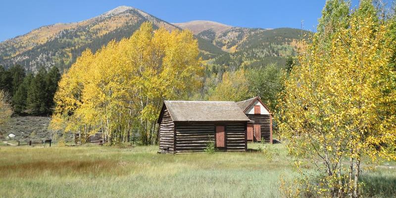 Twin Lakes Ghost Town