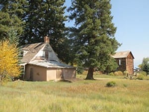 Twin Lakes Ghost Town Hotel