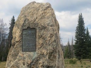 Rabbit Ears Pass Altitude Marker