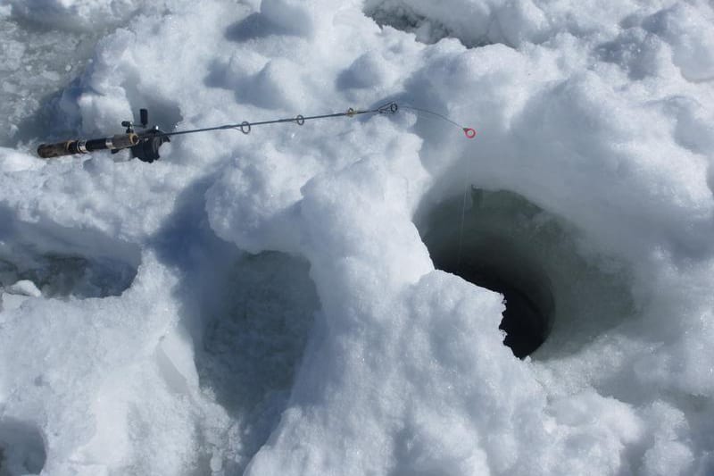 Memancing di Es Colorado