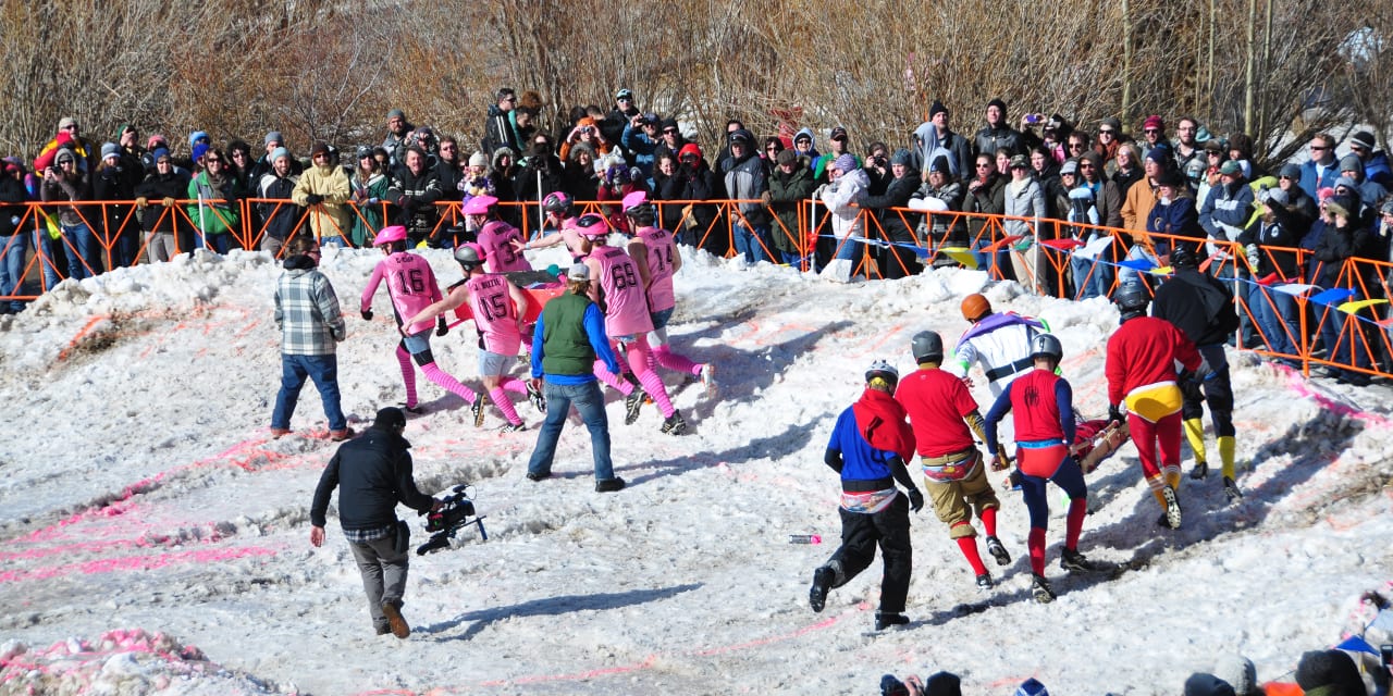 Frozen Dead Guy Days Coffin Race Nederland