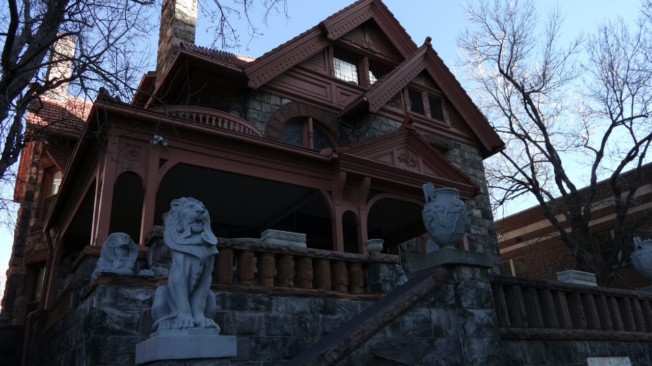 haunted b&b colorado