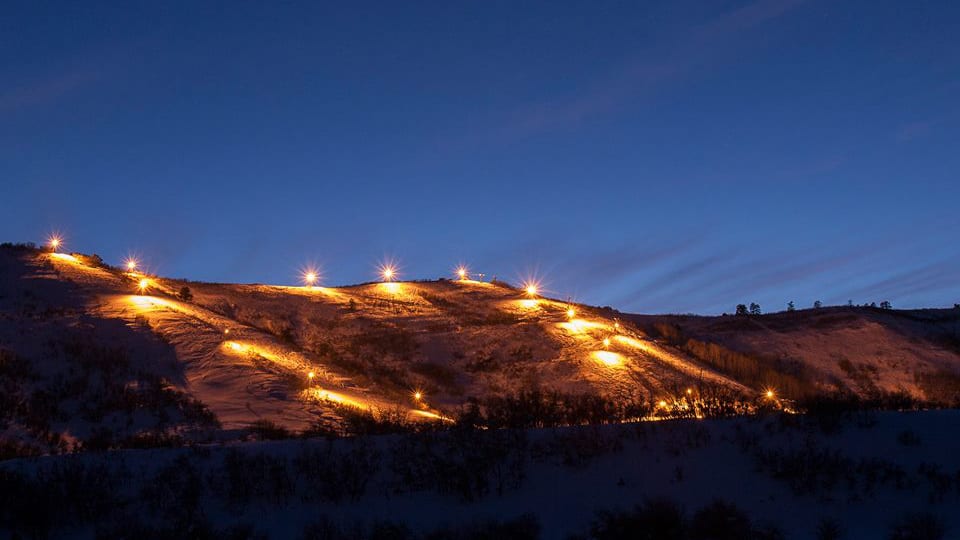 Lampu Ski Malam Area Ski Hesperus