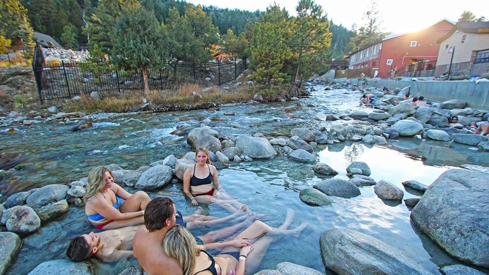 Kolam Mata Air Panas Gunung Princeton Creekside Nathrop Colorado