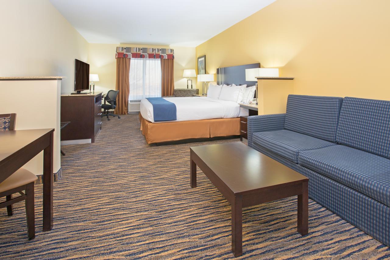 Thornton CO Hotel Holiday Inn Express and Suites