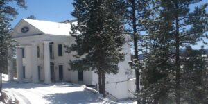 Woodland Park CO Top Hotel Pikes Peak Paradise Exterior