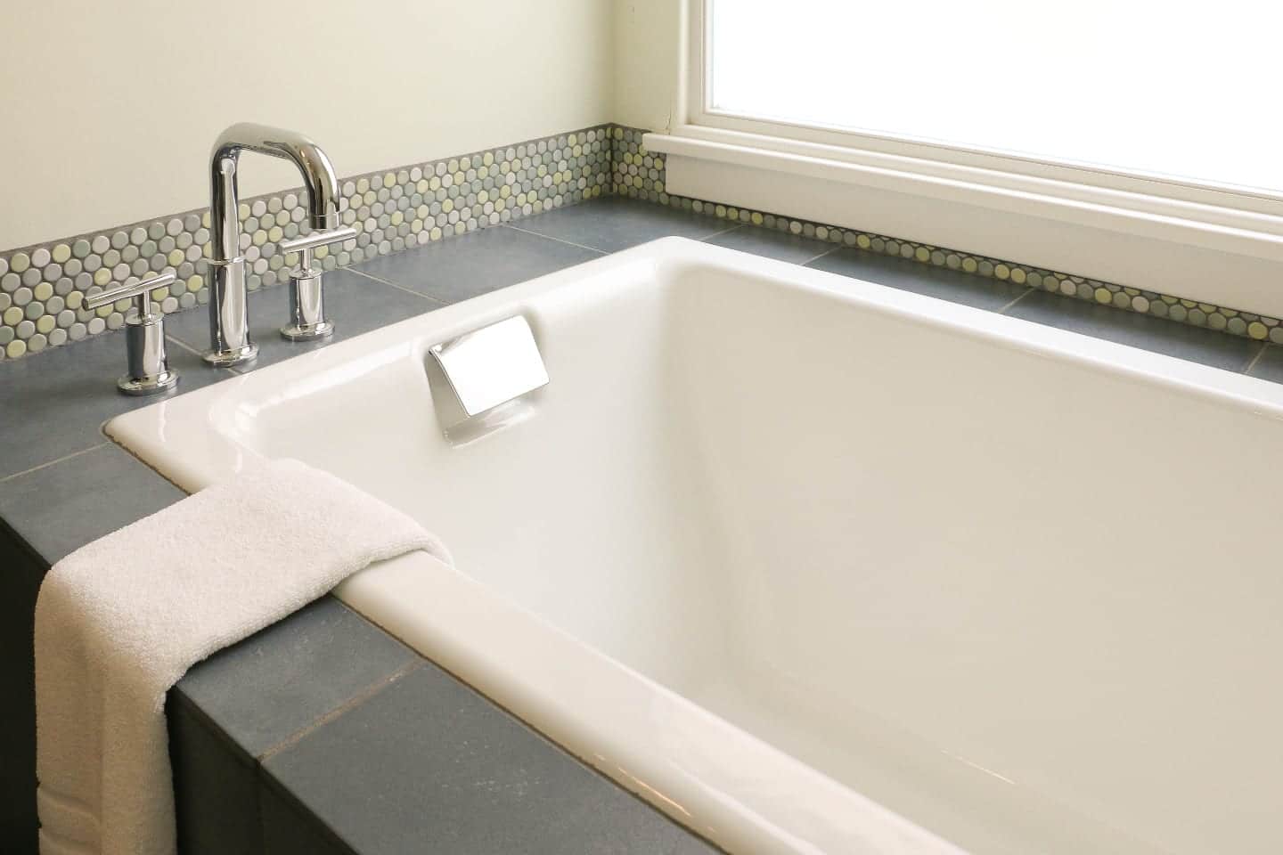 Armstrong Hotel Bedroom Bathtub Fort Collins