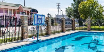 Top Limon CO Hotels Safari Inn Swimming Pool