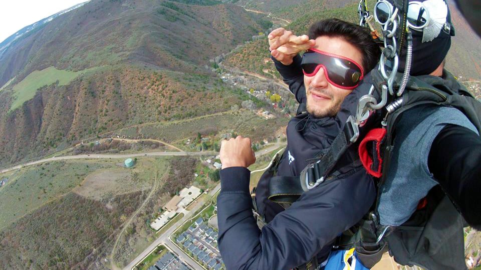 Roaring Fork Skydivers Salute
