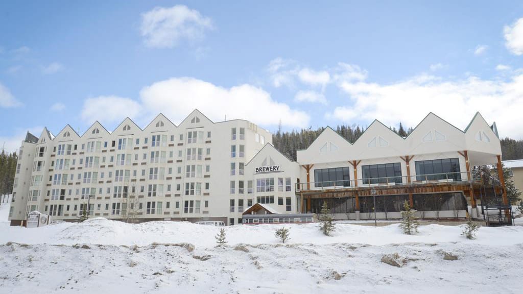Winter Park Mountain Lodge Exterior Winter