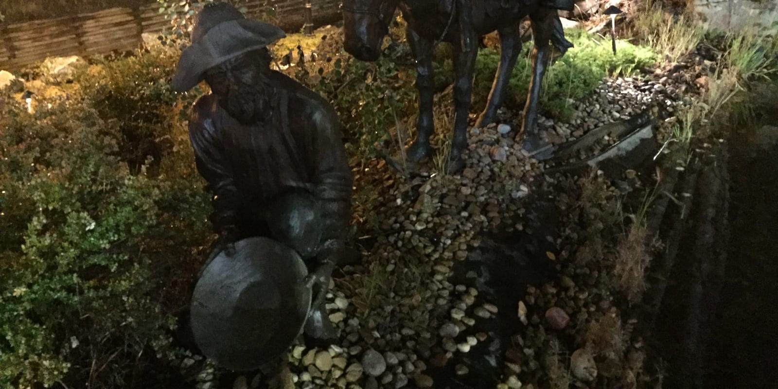 Colorado Casino Hotels Black Hawk Gold Panner Statue