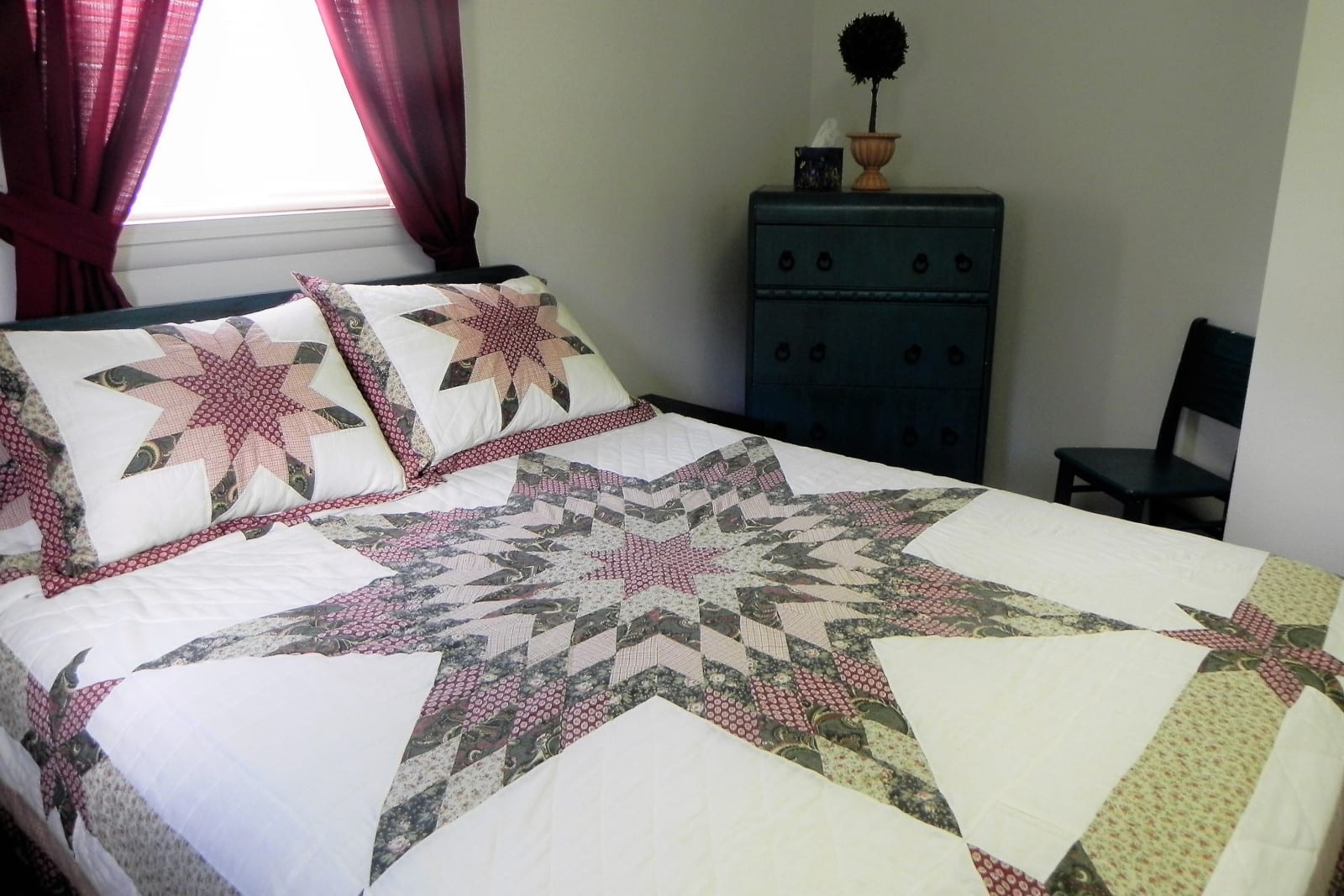 Best Creede Hotel House on Old Mill Road Bedroom