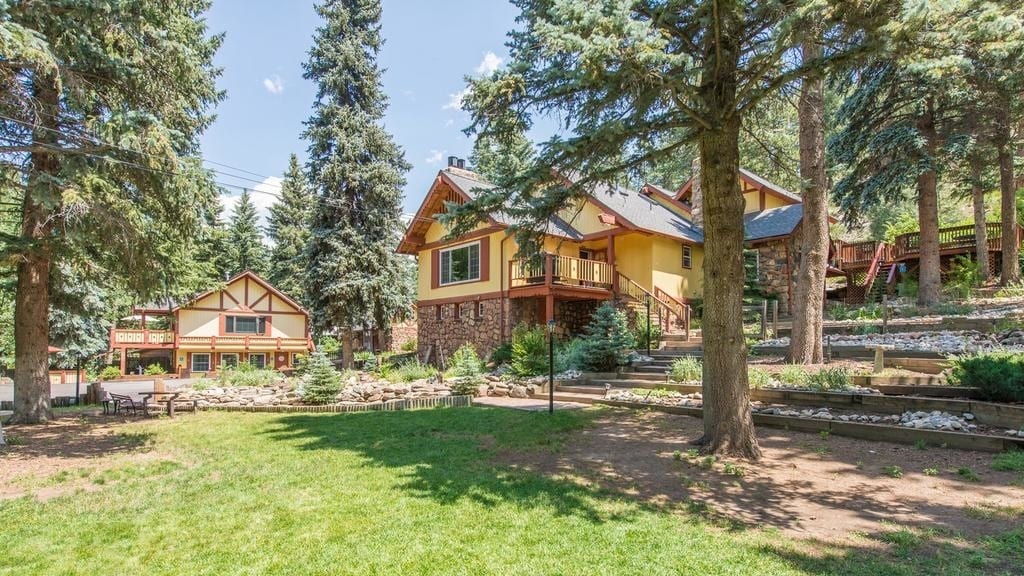 Alpen Way Chalet Mountain Lodge Evergreen