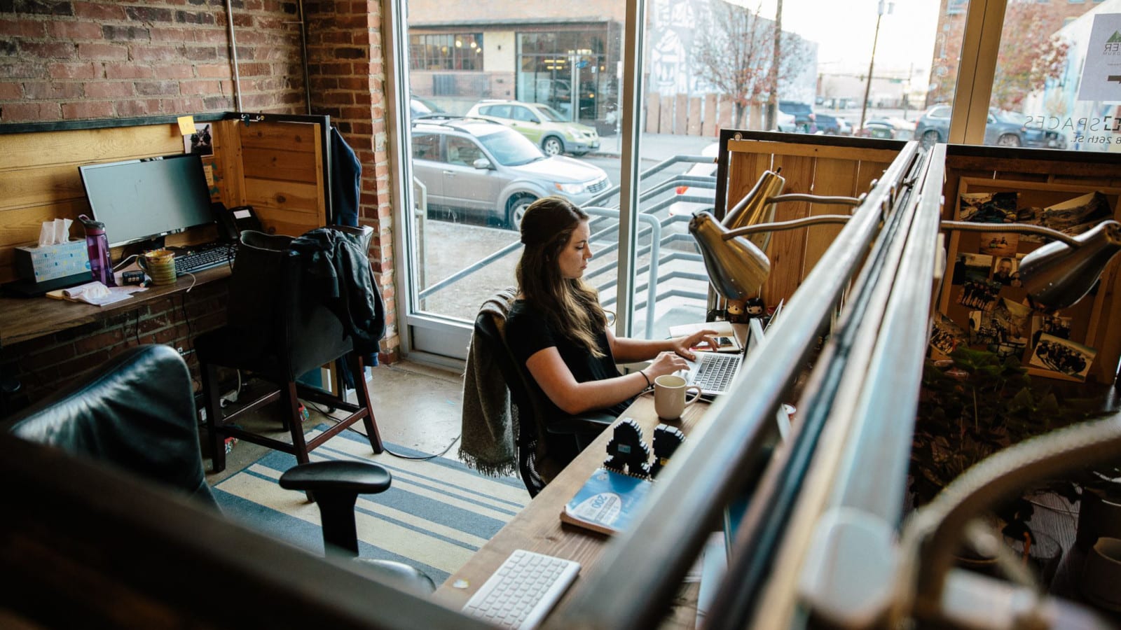 Coworking Green Spaces Denver RiNo Desk