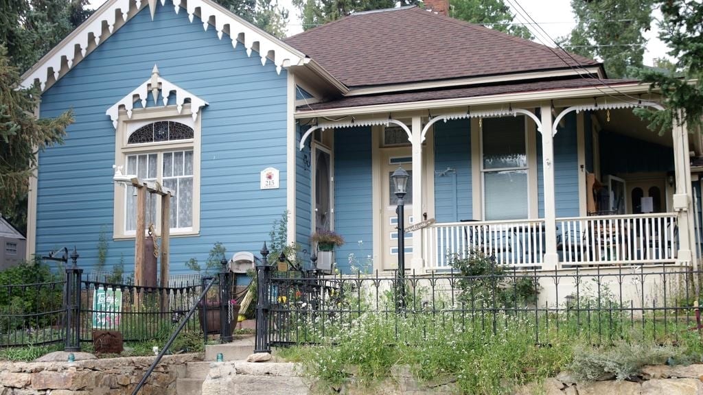 Skye Cottage Bed & Breakfast Central City