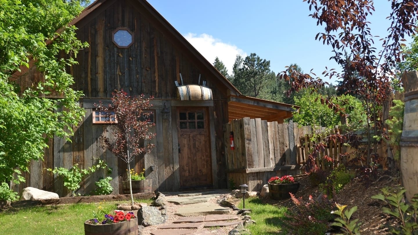 The Cabins At Country Road Evergreen