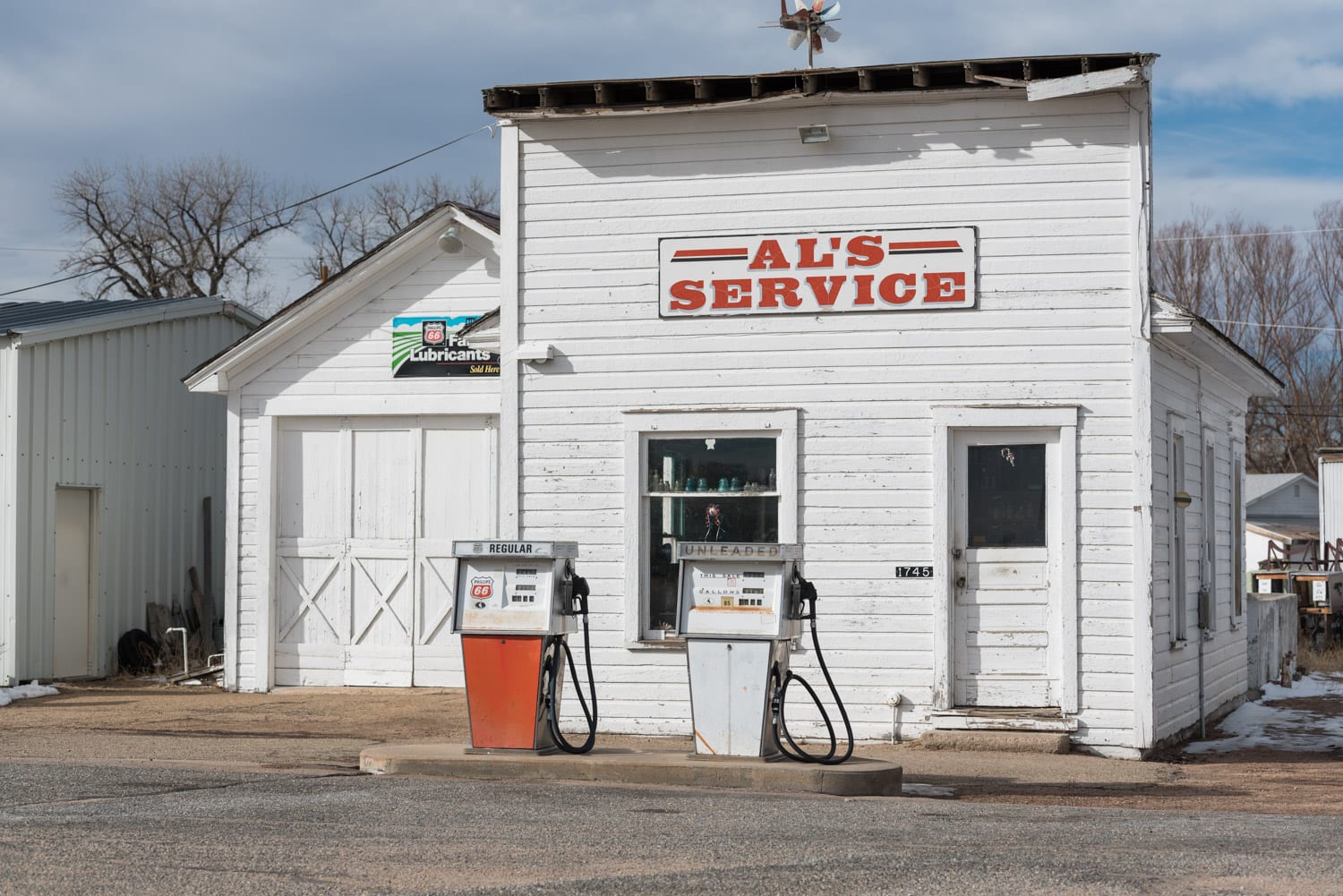 image historic gas station in Orchard, CO