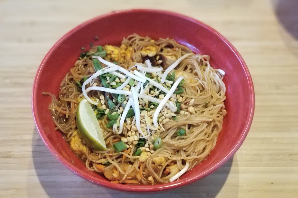 Tokyo Joe's Pad Thai Bowl