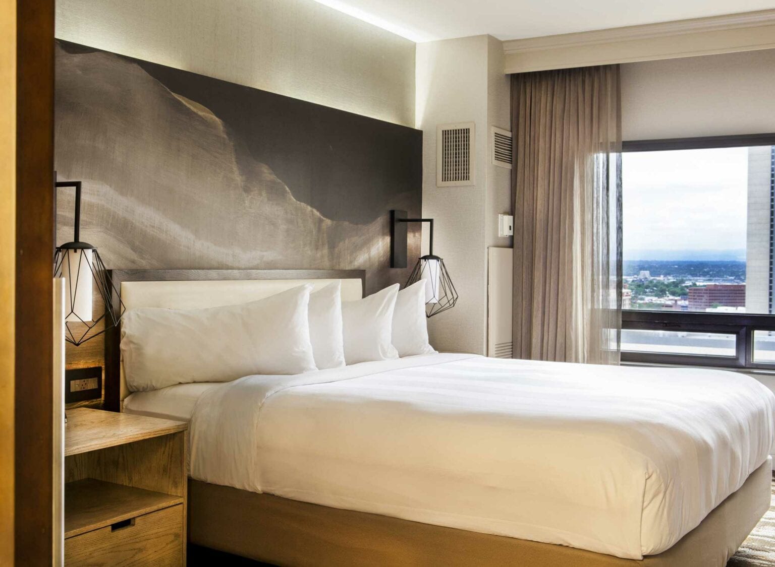 One-Bedroom Suite | Denver Hotel Suites | Four Seasons Hotel Denver Suites in denver colorado