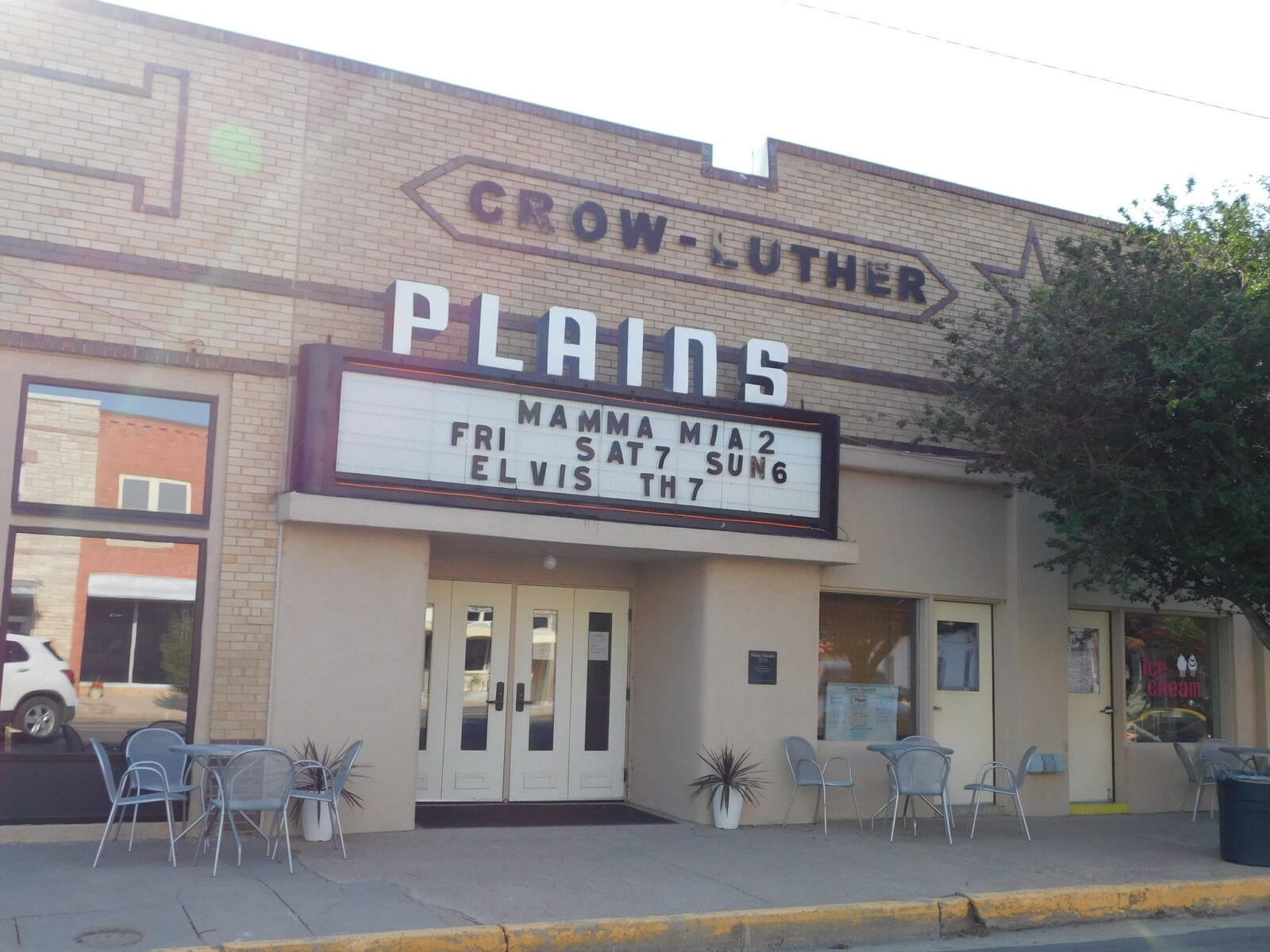 image of historic plains theatre