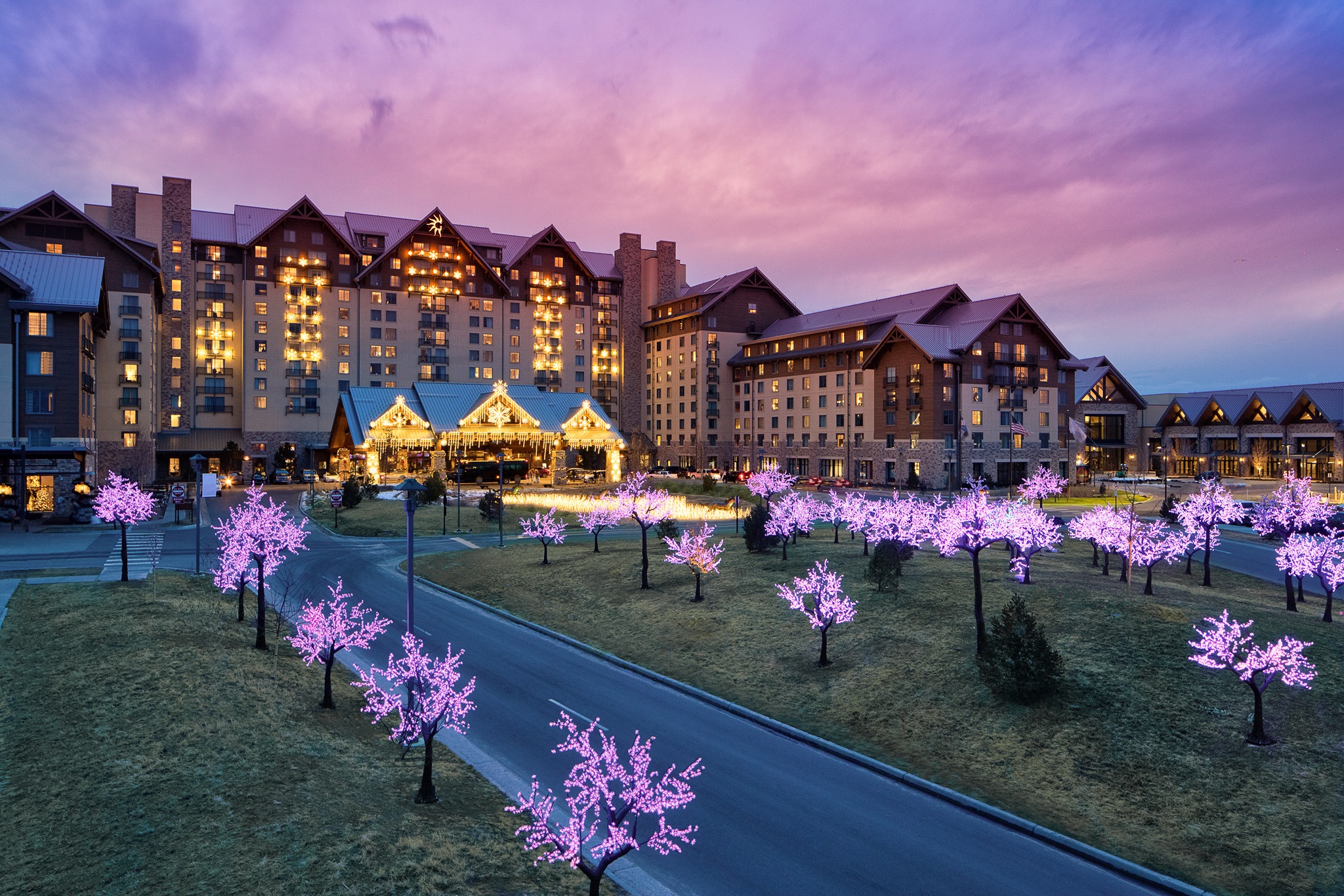 gaylord of the rockies at christmas