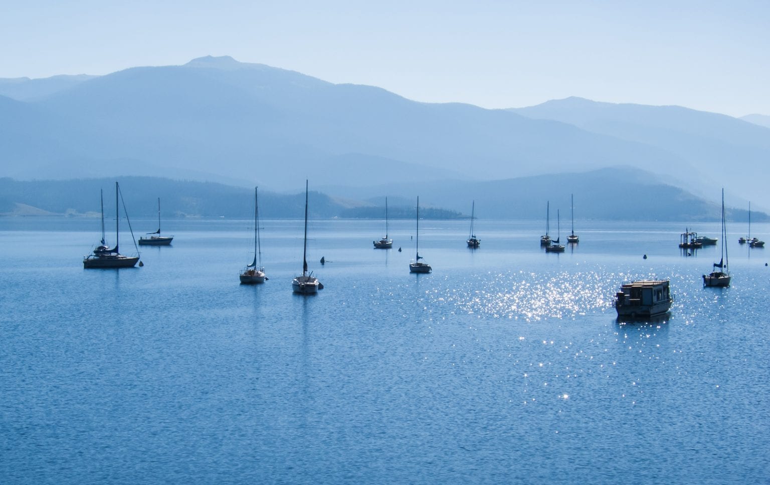 11 Best Places to Rent a Boat in Colorado Lake Marinas List