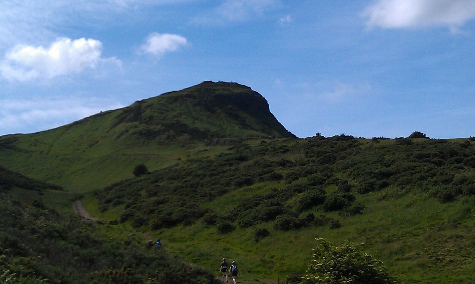 Heading up the trail on Arthur's Seat