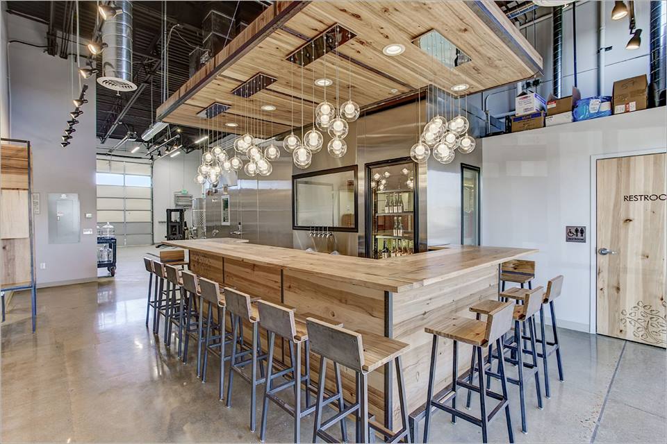 image of tasting room at Haykin FAmily cider