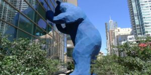 iamge of big blue bear