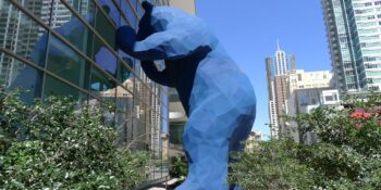 iamge of big blue bear