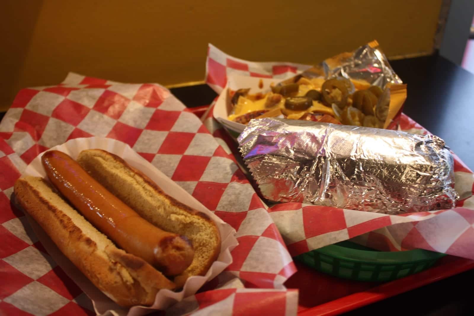 Steve’s Snappin’ Dogs Denver CO Hot Dogs