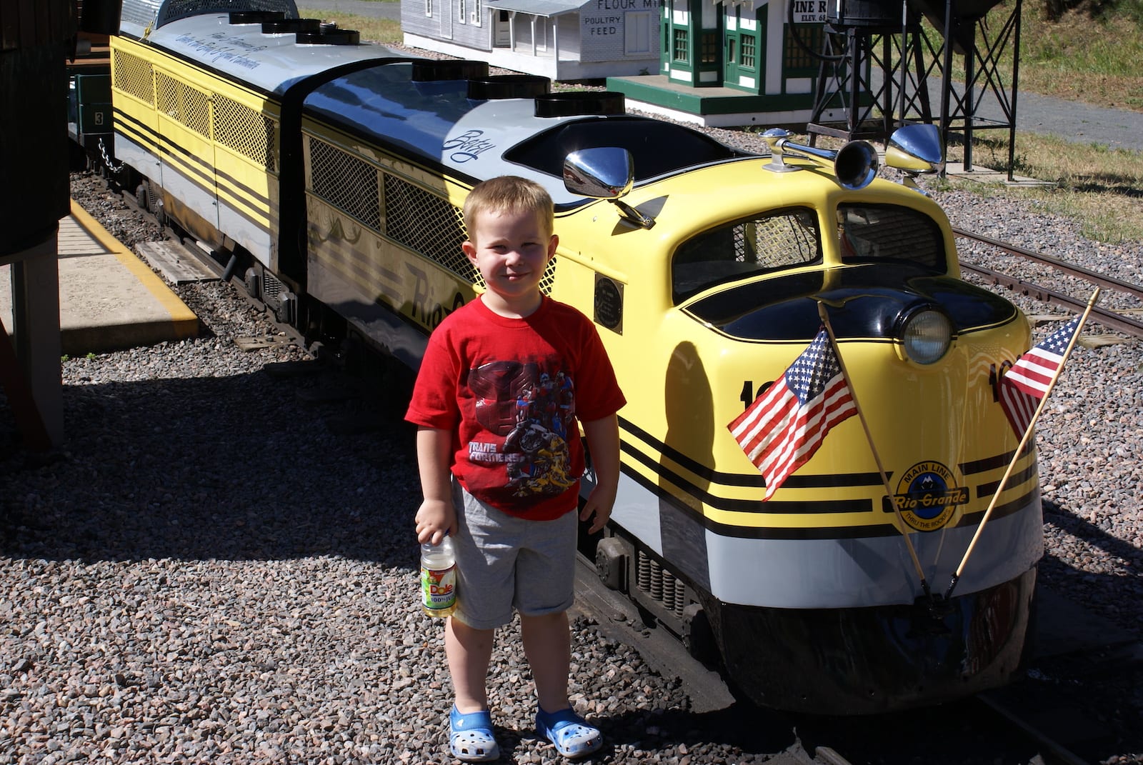 Peter and the Tiny Town train engine, CO