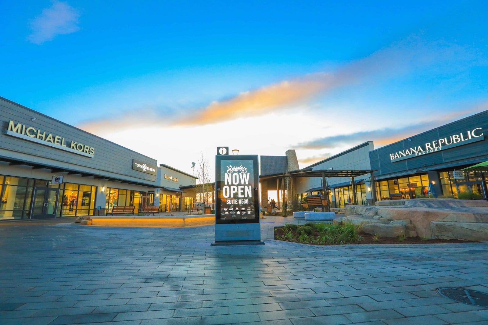 Denver Premium Outlets, CO