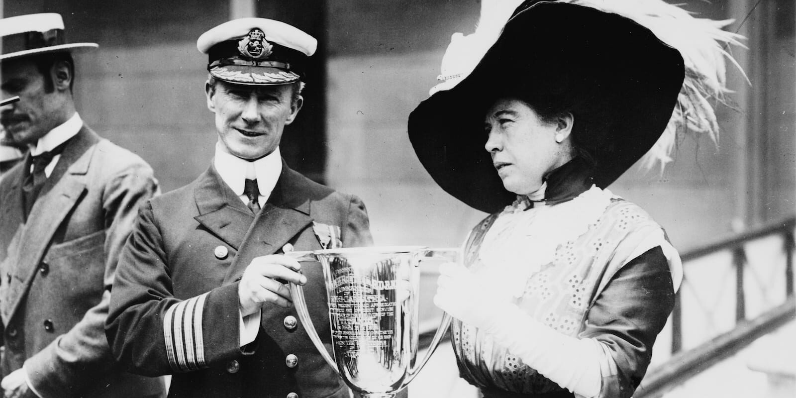 Molly Brown Hands Award to Titanic