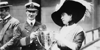 Molly Brown Hands Award to Titanic