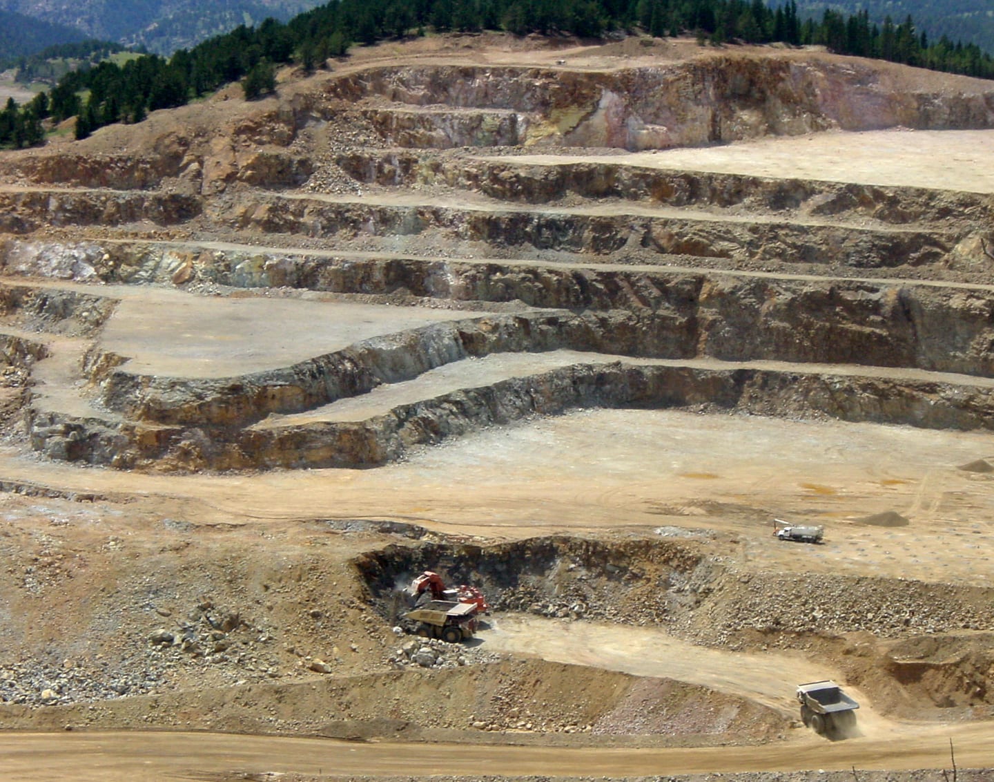 Cripple Creek and Victor Open Pit Gold Mine