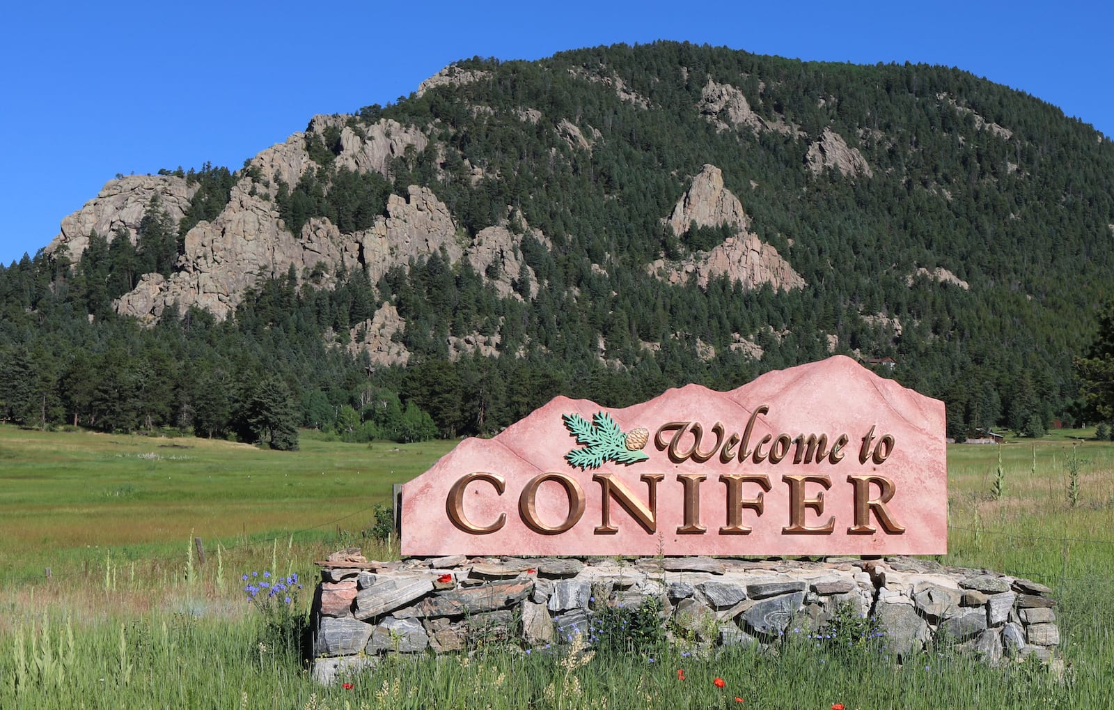 Conifer sign, Colorado