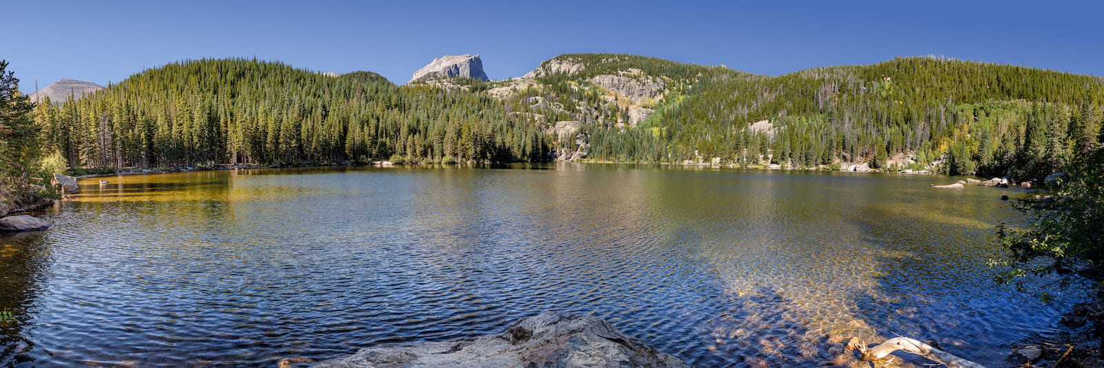 View panorama of Bear Lake, CO