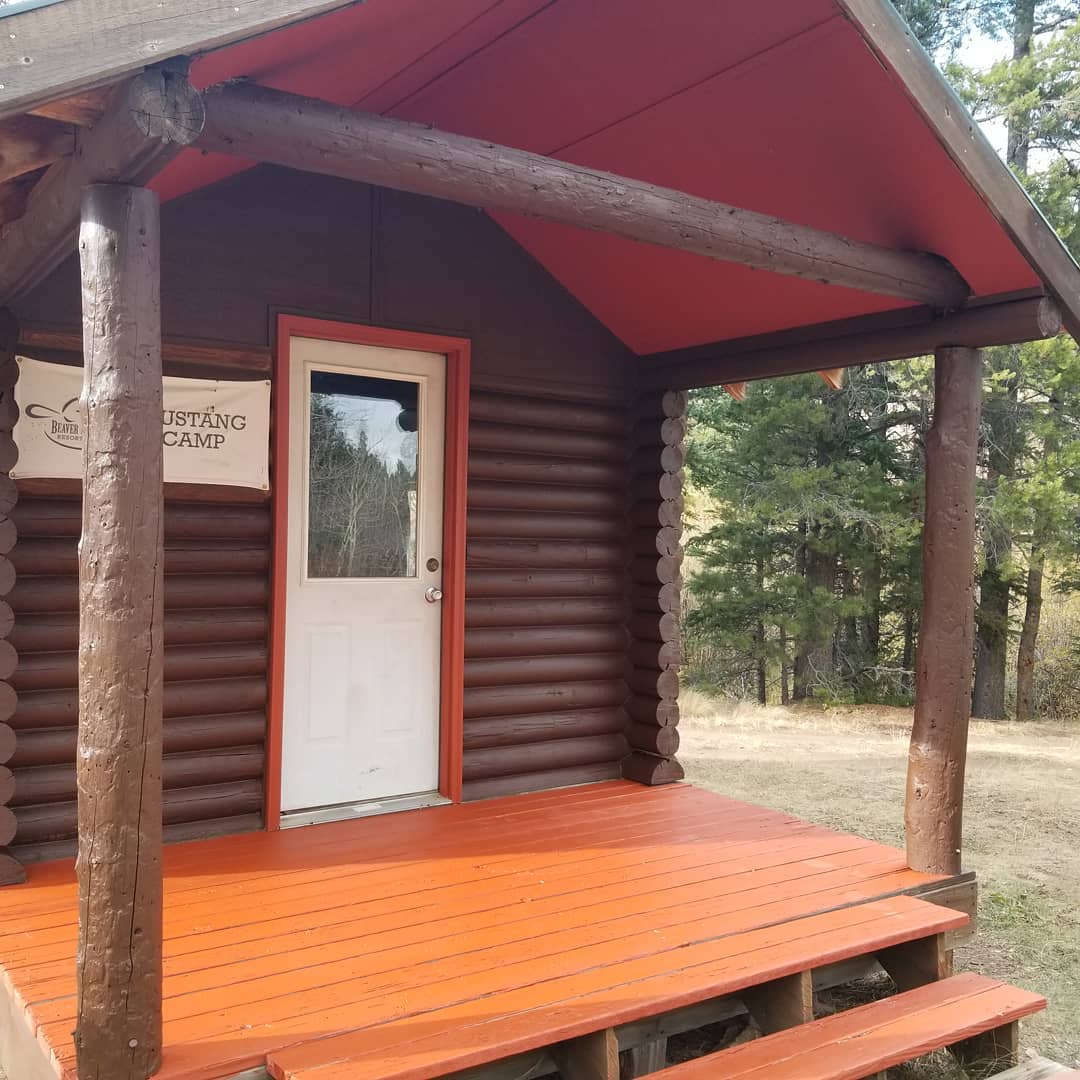 image of cabin at beaver meadows resort