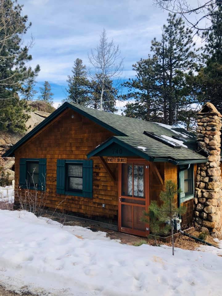 image of pine creek cabins