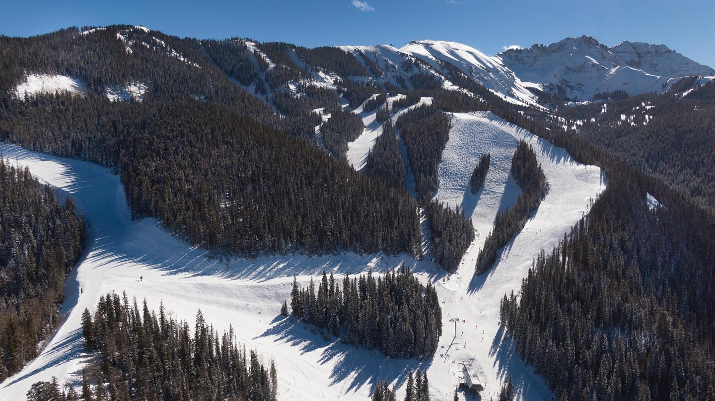 image of telluride ski resort