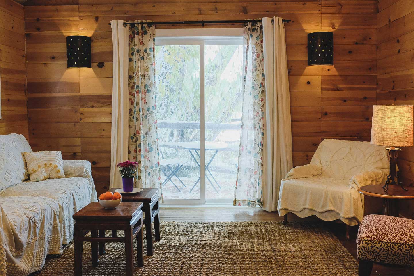 image of white pine cabin at rist canyon inn