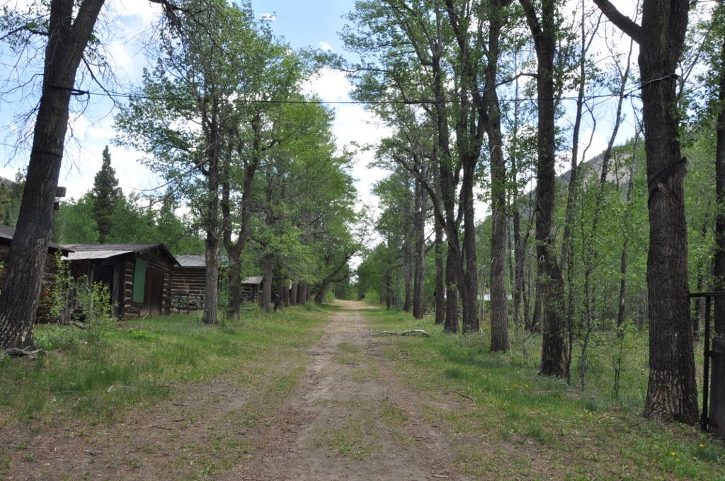 Image of the main street of the ghost town of Vicksburg in Colorado