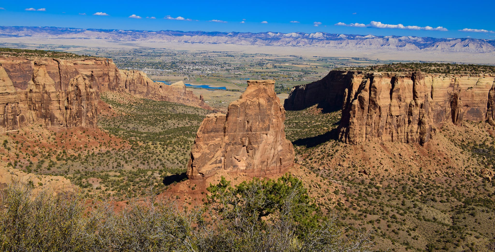 image of colorado national monument