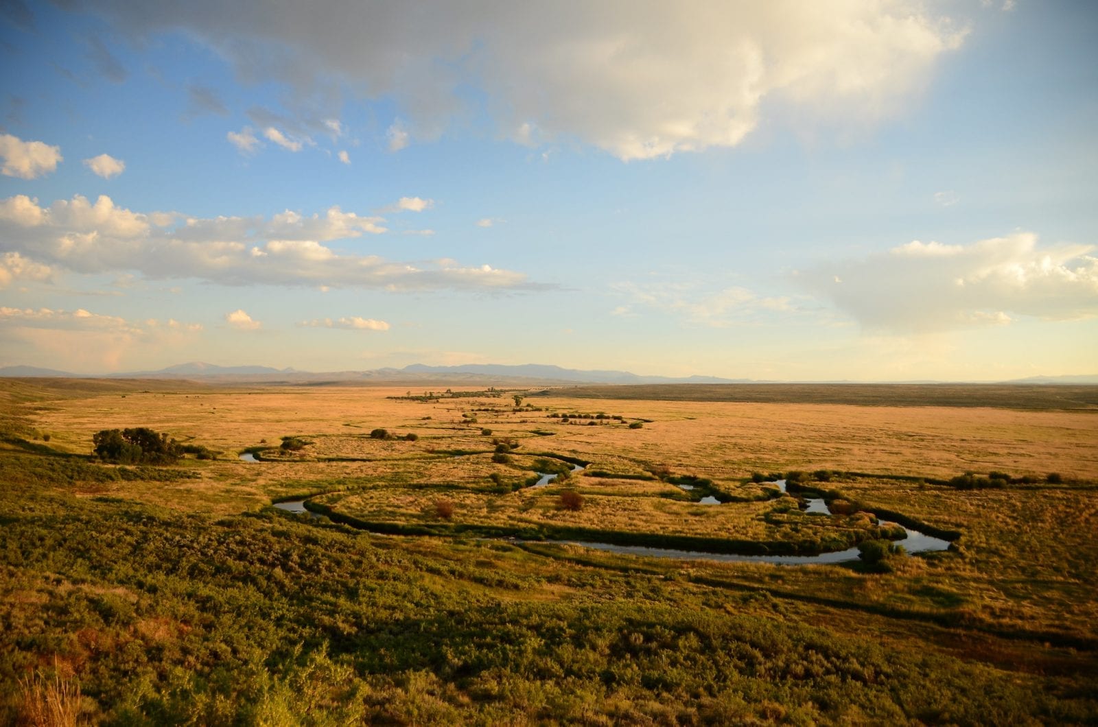 Image of the Illinois River in the Arapaho National Wildlife Refuge in Colorado