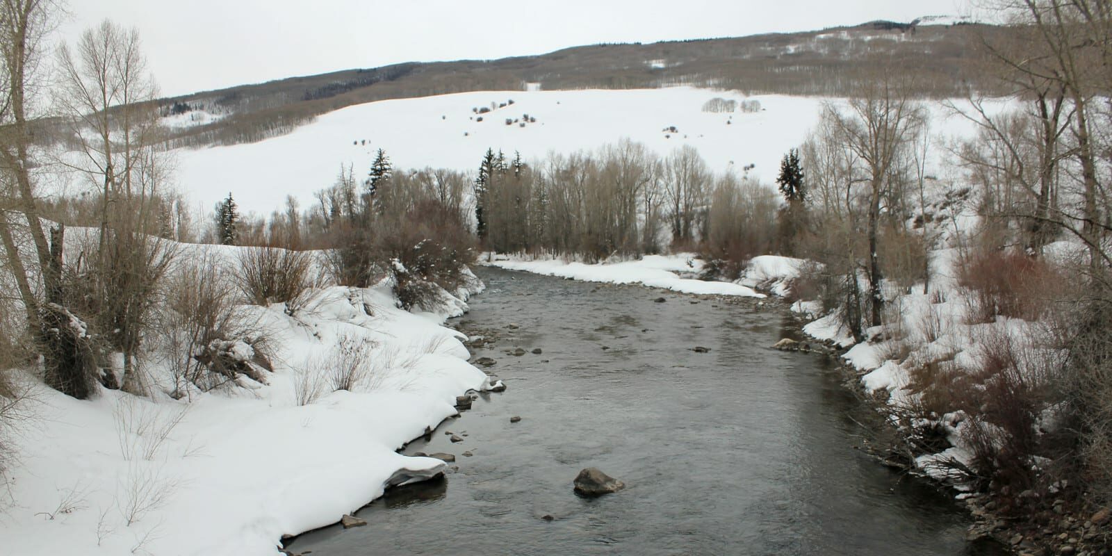 Image of the East River during winter