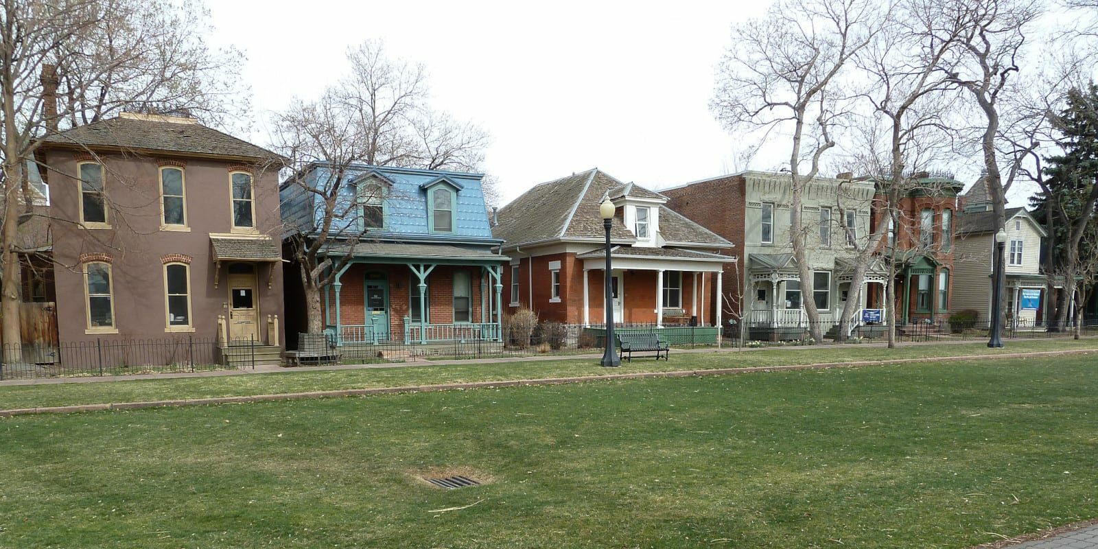 Image of the houses within the ninth street historic park in denver, colorado