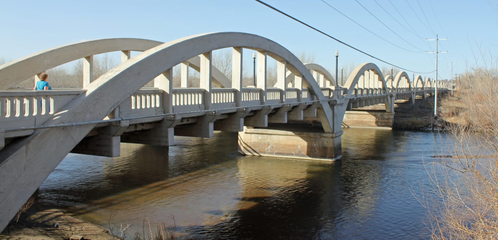 Image of the Rainbow Arch Bridge in Fort Morgan, Colorado