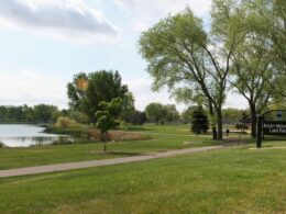 Image of the Rocky Mountain Lake Park in Denver, Colorado