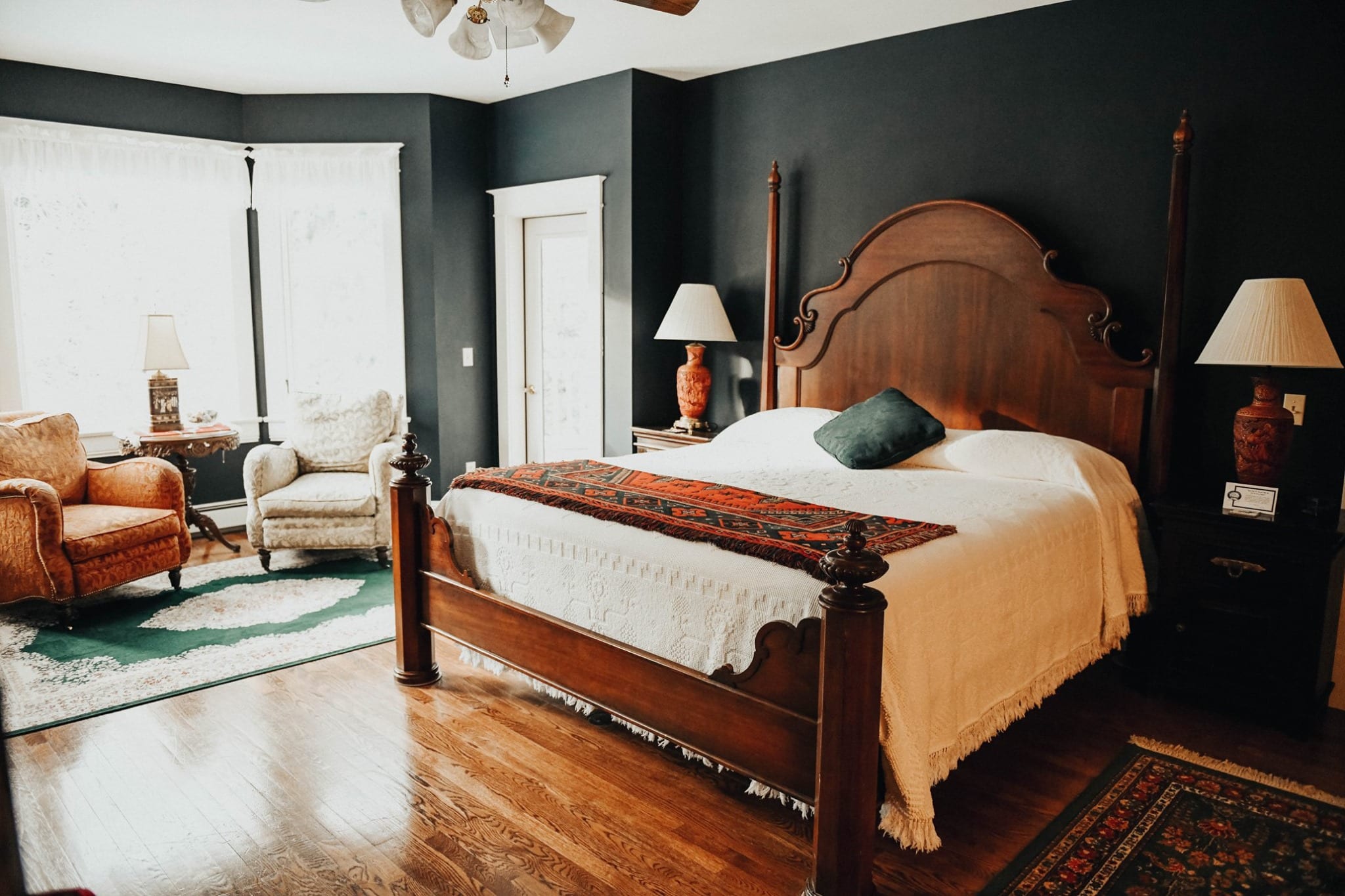 image of a room at china clipper inn